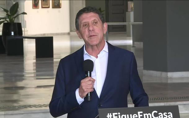 O médico infectologista David Uip