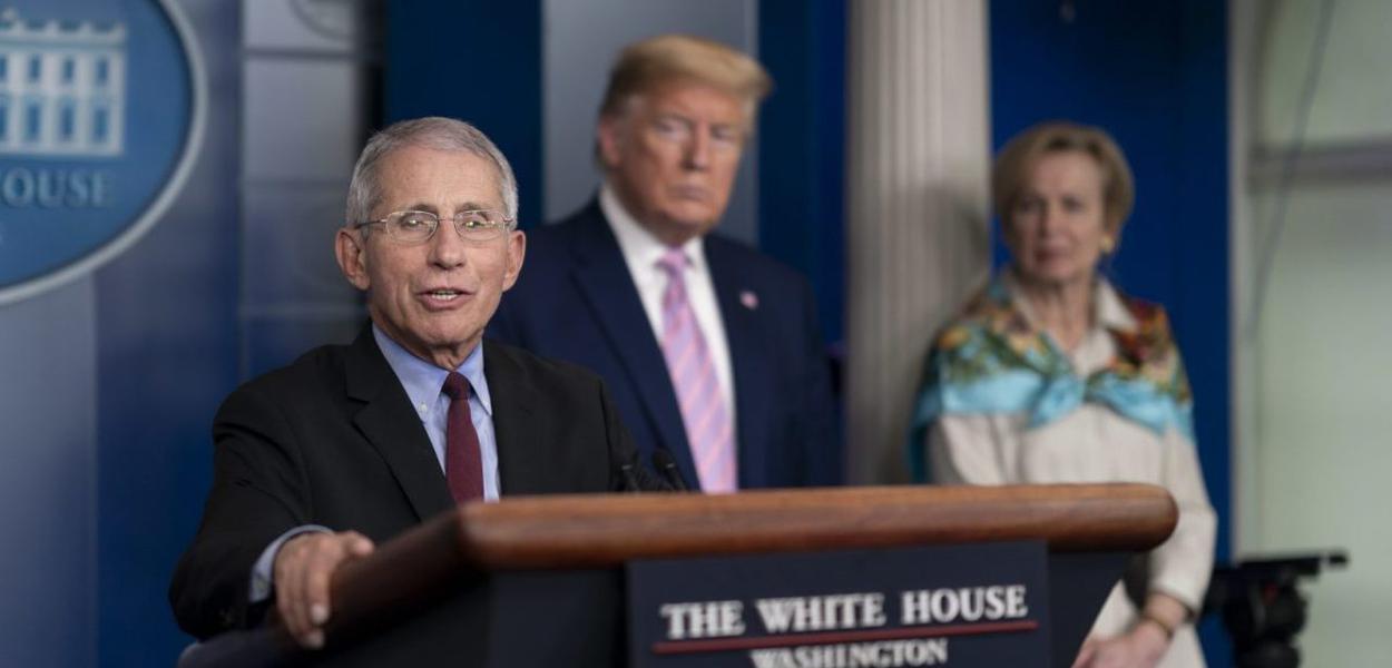 O médico Anthony Fauci é observador por Trump