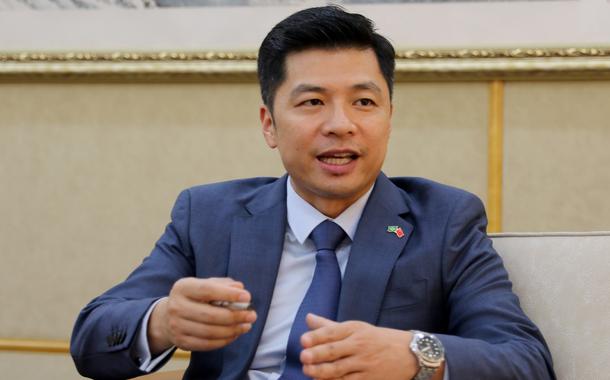 O diplomata chinês Qu Yuhui