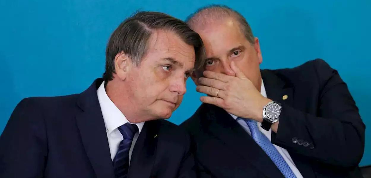 Jair Bolsonaro conversa com ministro Onyx Lorenzoni