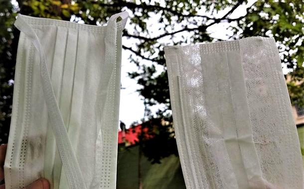 À esquerda, a máscara de proteção normalmente utilizado nas unidades de saúde. À direita o novo modelo