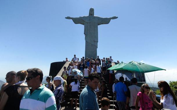 Turistas no Cristo Redentor, Rio de Janeiro