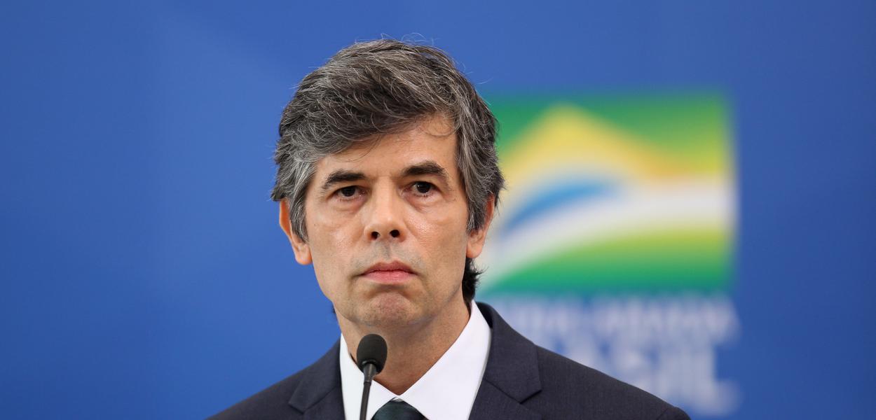 Novo ministro da Saúde, Nelson Teich tomou posse nesta sexta-feira (17), em meio à crise do coronavírus