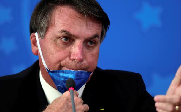 Onda do coronavírus chegou e vai passar, a do desemprego não pode chegar porque demora, diz Bolsonaro