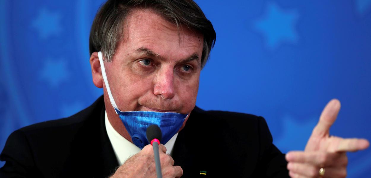 Onda do coronavírus chegou e vai passar, a do desemprego não pode chegar porque demora, diz Bolsonaro