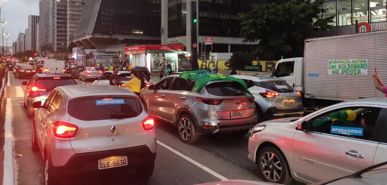 Protesto de bolsonaristas na Av. Paulista pede 'Fora Doria'