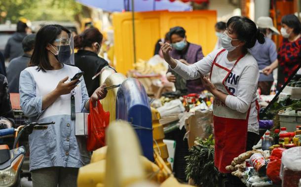 A vida em Wuhan está gradualmente voltando ao normal