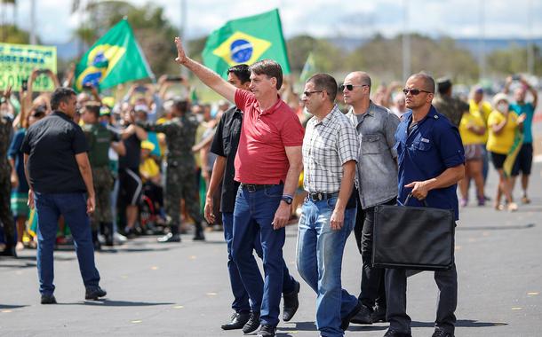 STF quer investigar participação de deputados pró-Bolsonaro em atos que pediam um golpe