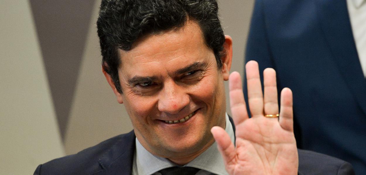 Ministro da Justiça Sérgio Moro avalia pedir demissão