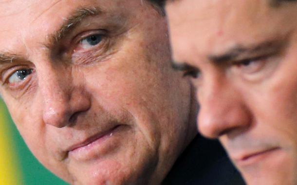 Bolsonaro e Moro participam de cerimônia no Palácio do Planalto em outubro do ano passado 03/10/2019