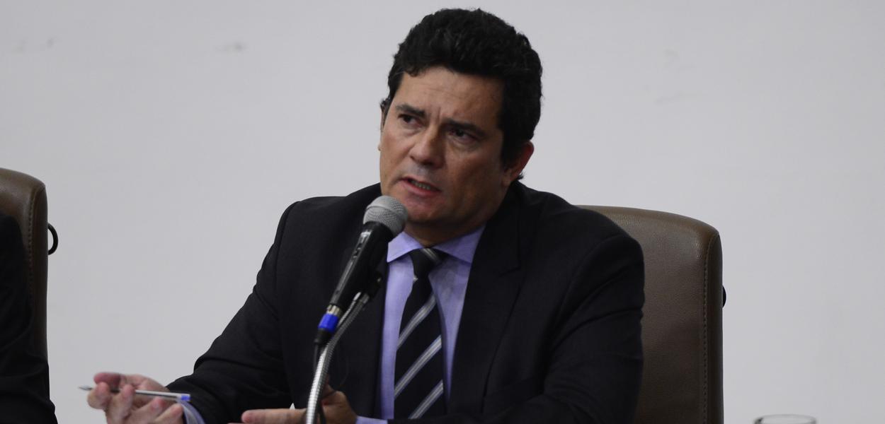 O ministro da Justiça e Segurança Pública, Sergio Moro, fala à  imprensa 