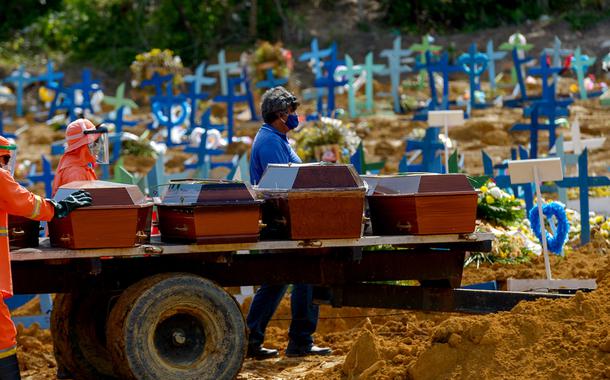 Manaus – Cemitério Público Nossa Senhora Aparecida