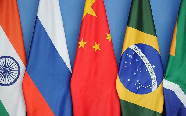 Bandeiras dos países dos BRICS