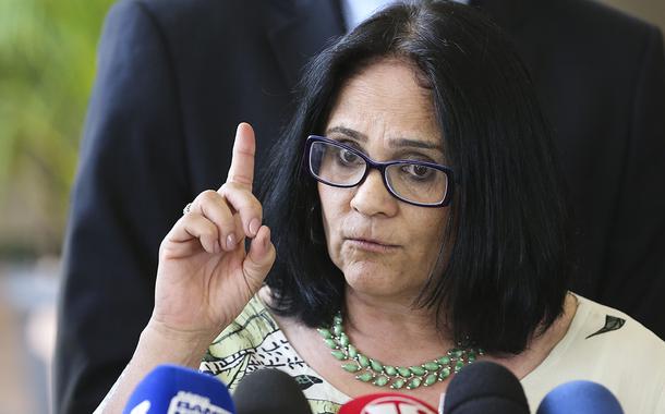Ministra Damares Alves