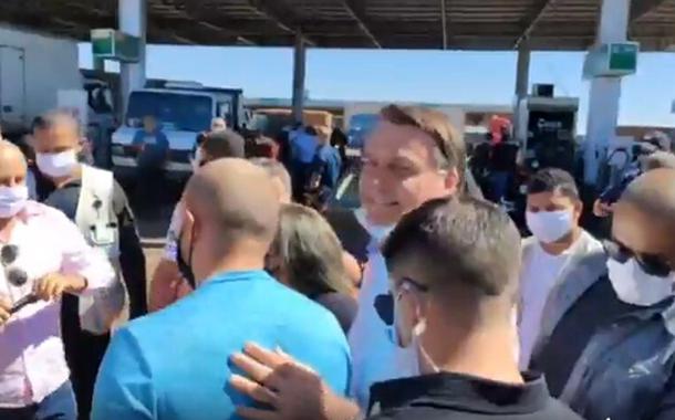 Jair Bolsonaro e apoiadores