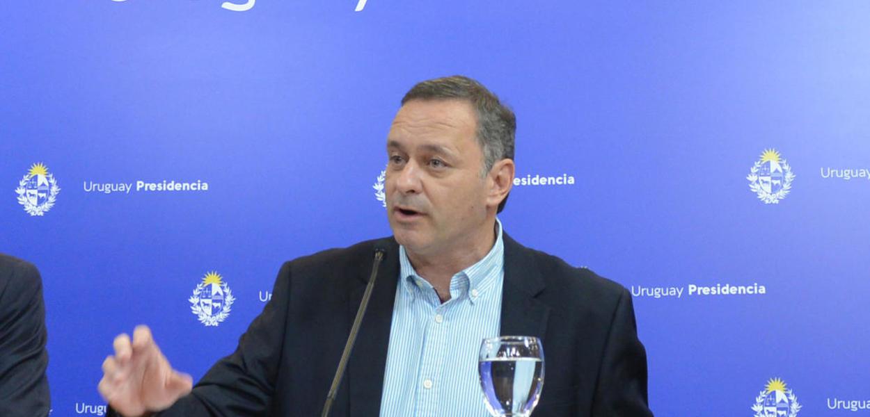 O secretário da Presidência do Uruguai, Álvaro Delgado, anunciou nesta terça-feira que o país vê com "preocupação" a existência de casos de coronavírus do lado brasileiro de várias cidades fronteiriças