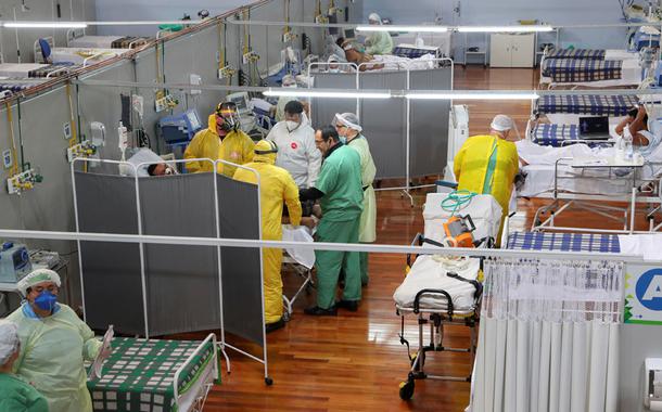 Hospital de campanha para vítima de Covid-19 em Santo André, São Paulo06/05/2020REUTERS/Amanda Perobelli