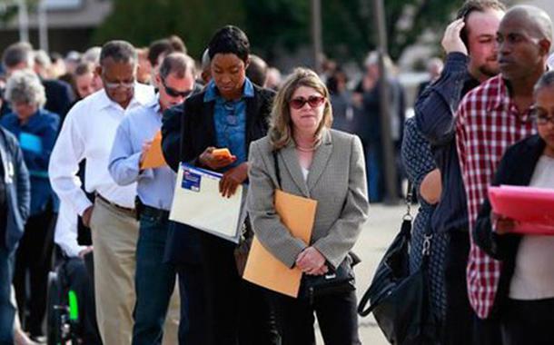 Fila de desemprego nos EUA