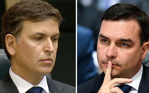 Carlos Henrique Oliveira e Flávio Bolsonaro