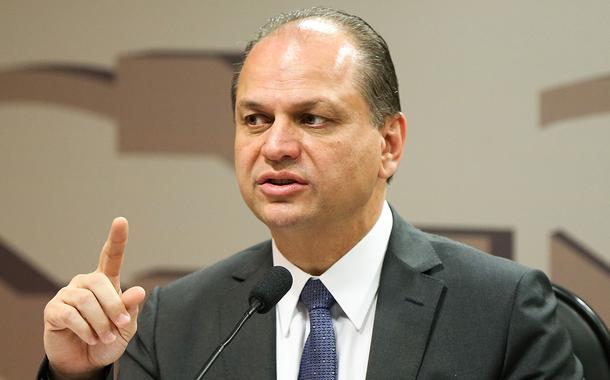 Ministro da Saúde: Programa Mais Médicos é provisório