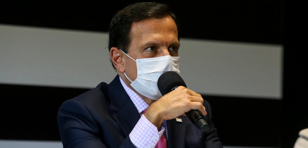 Governador de SP ressaltou é necessário ter a aprovação da terceira fase de testagem das vacinas contra a Covid