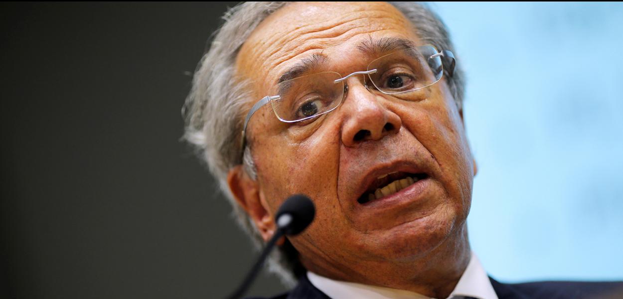 Ministro da Economia, Paulo Guedes, fala em coletiva de imprensa em Brasília 16/03/2020