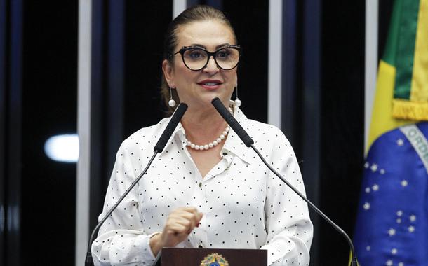 Em discurso, à tribuna, senadora Kátia Abreu (PDT)