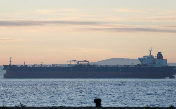 Petroleiro iraniano entra em águas territoriais venezuelanas