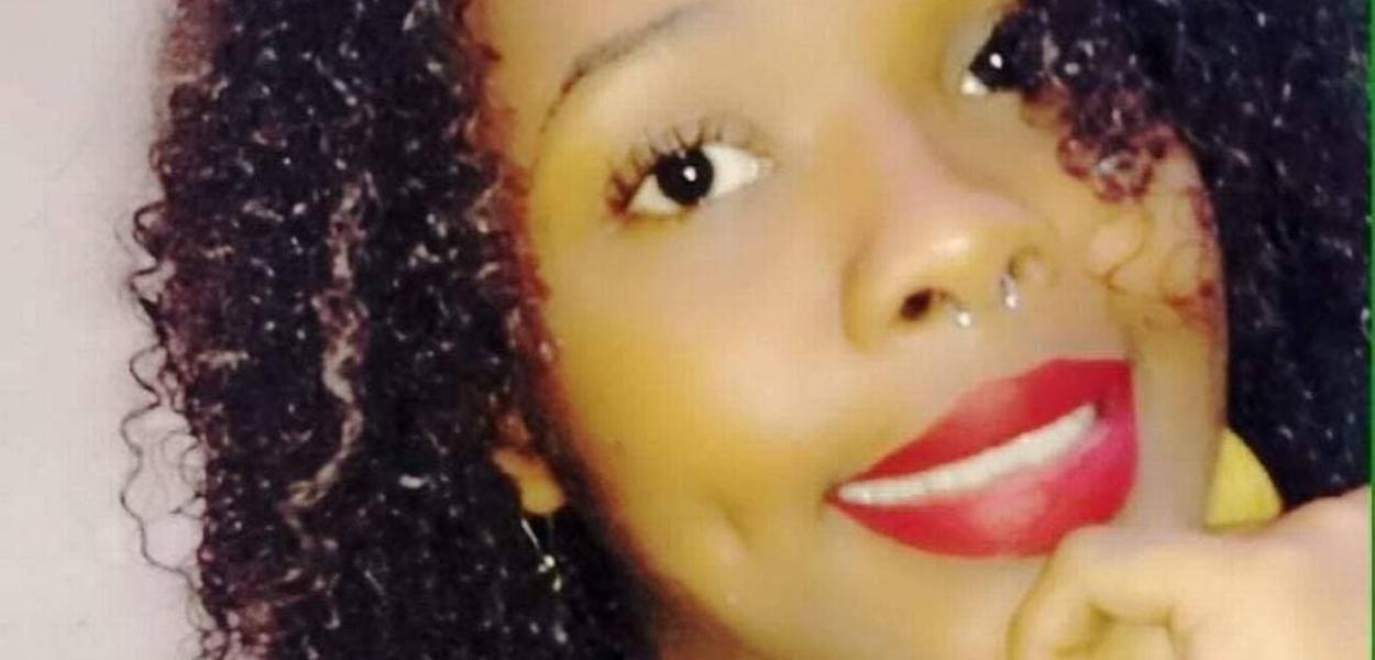 Bianca Regina de Oliveira, de 22 anos, foi baleada na cabeça enquanto dormia na Cidade de Deus