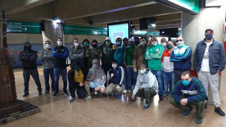 Torcida do Palmeiras em ato bolsonarista