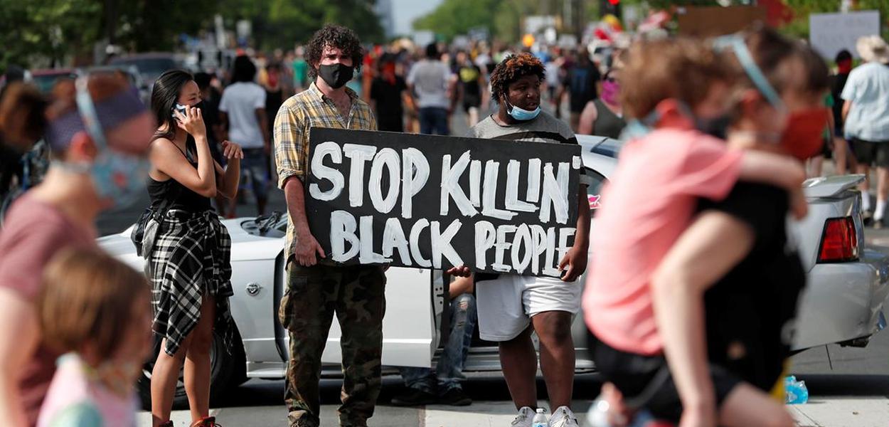Manifestação contra assassinato do povo negro nos EUA