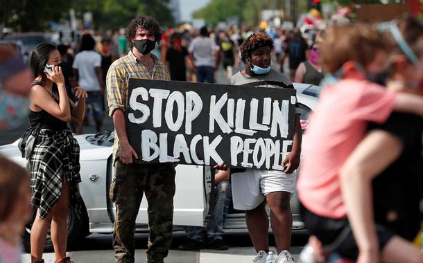 Manifestação contra assassinato do povo negro nos EUA