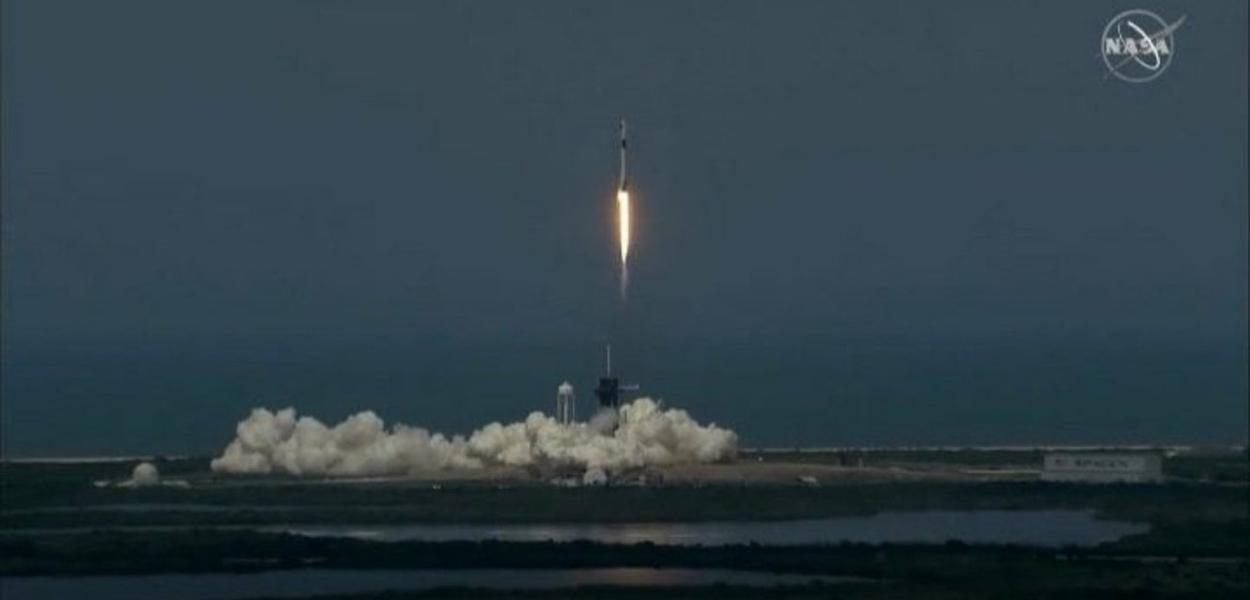 Foguete da SpaceX é lançado na Flórida