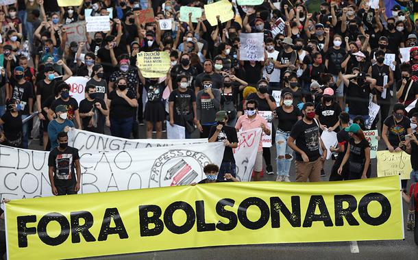 Manifestantes protestam contra presidente Jair Bolsonaro em Manaus 02/06/2020