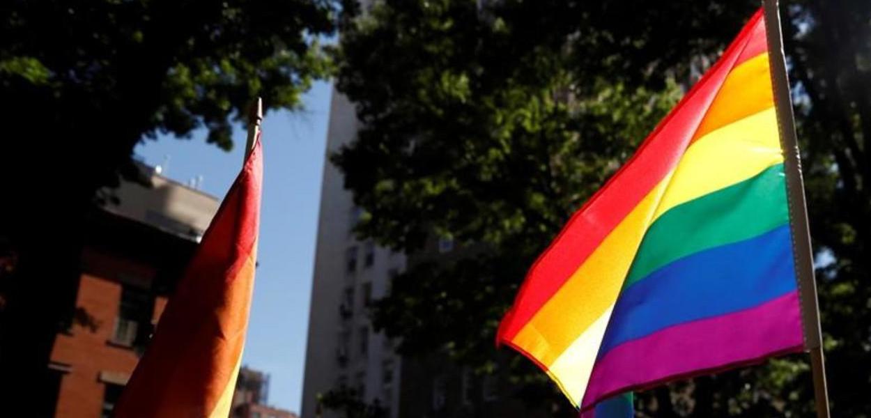 Bandeira do arco-íris, conhecida como bandeira do orgulho gay