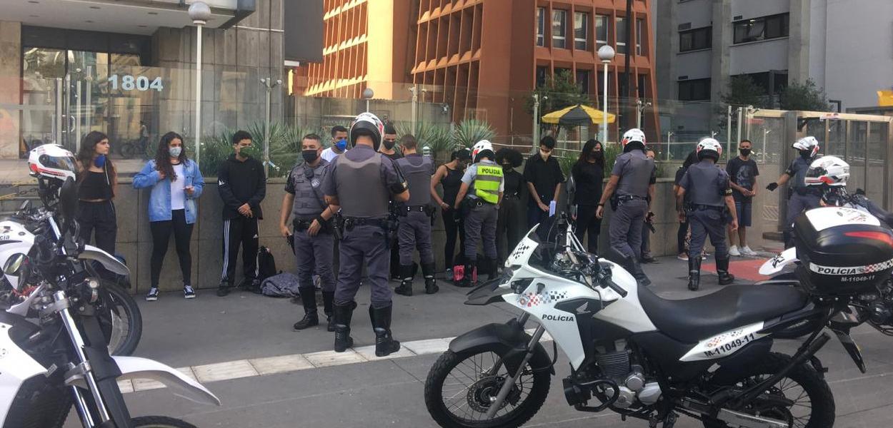 Polícia Militar age na Avenida Paulista, São Paulo