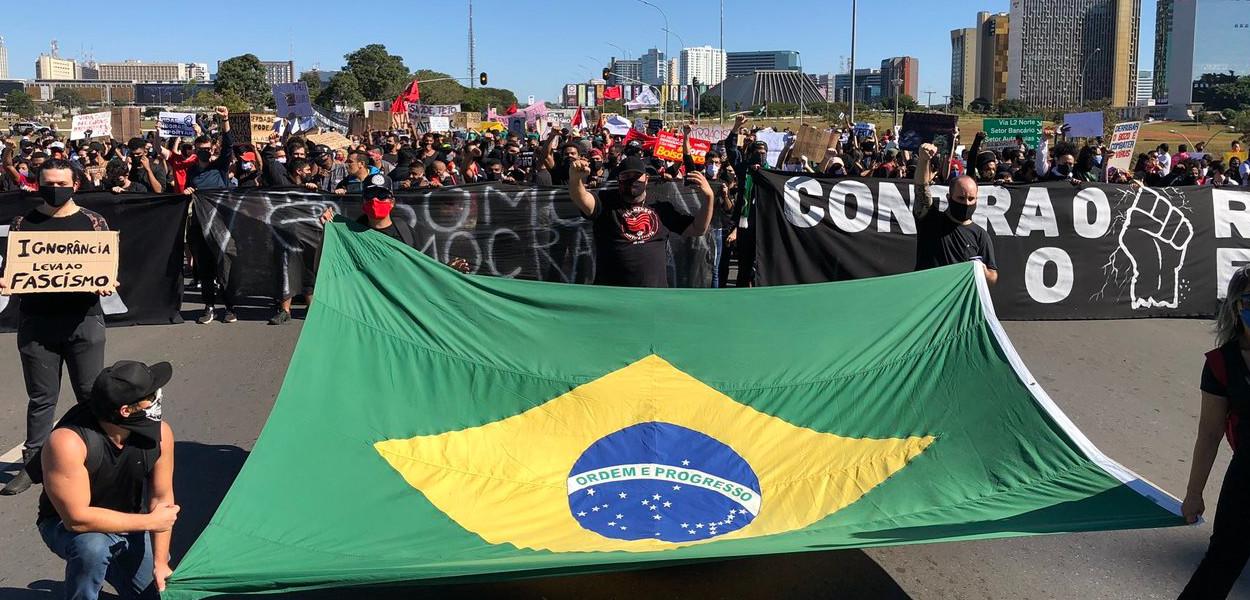 Manifestação em favor da democracia