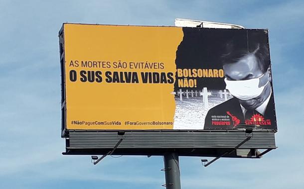 Outdoor em defesa do SUS e pelo fim do governo Bolsonaro em Florianópolis