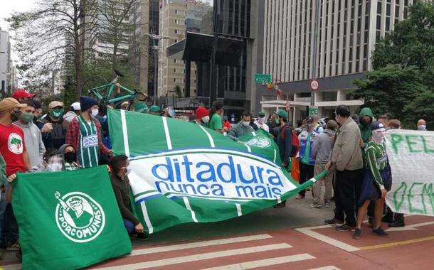 Palmeirenses em protesto na Avenida Paulista