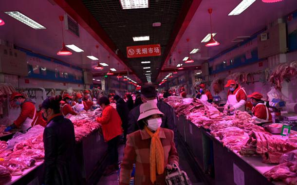 Novo surto de Covid-19 em Pequim tem origem em mercado