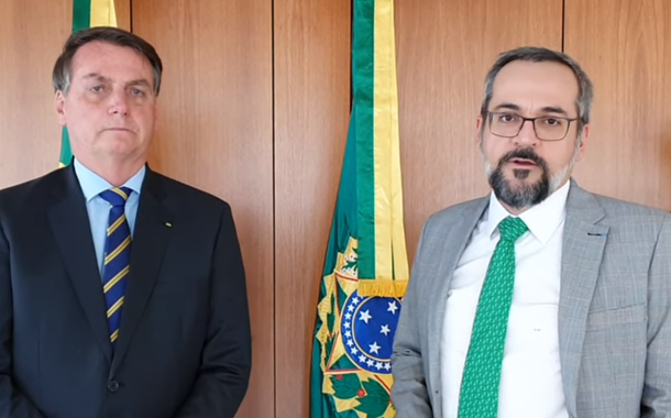 Abraham Weintrab anuncia sua demissão do MEC (18.6.20)