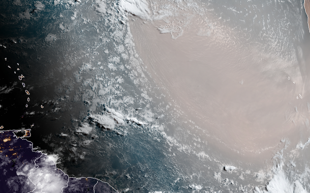 Nuvem de ar seco empoeirado "Godzilla"