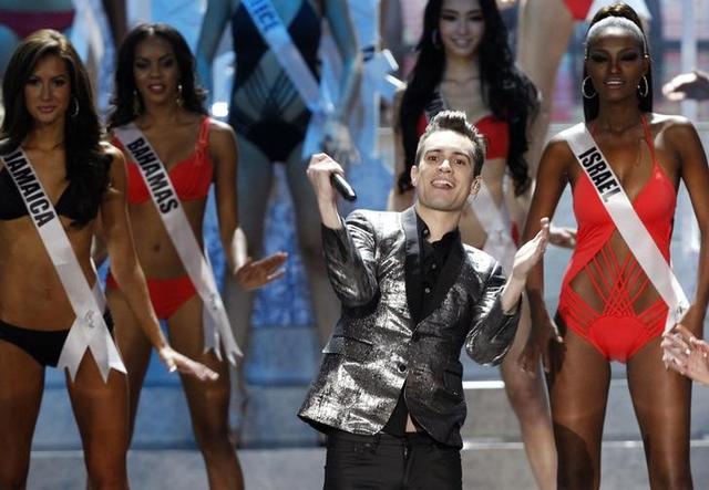 Vocalista do Panic! At The Disco, Brendon Urie, durante show de Miss Universo em Moscou. 9/11/2013.