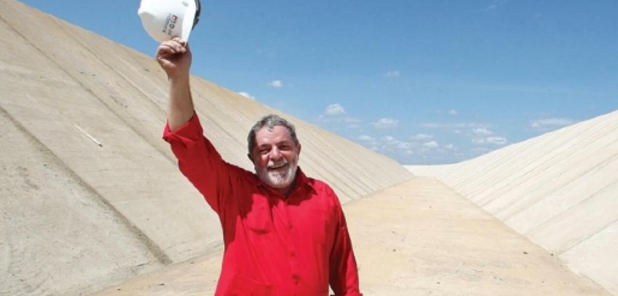 Lula nas obras de transposição do Rio São Francisco