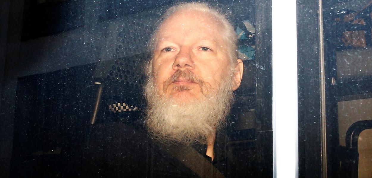 Fundador do WikiLeaks Julian Assange