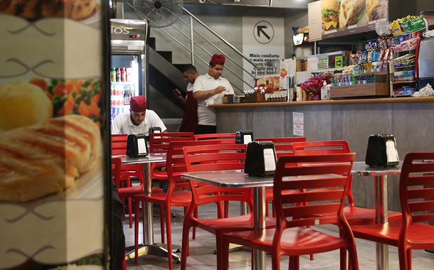 Restaurante em São Paulo durante pandemia de Covid-19