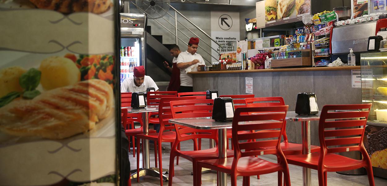 Restaurante em São Paulo durante pandemia de Covid-19