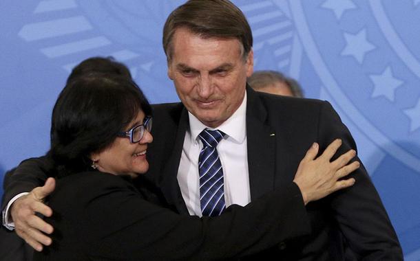 Jair Bolsonaro e Damares Alves