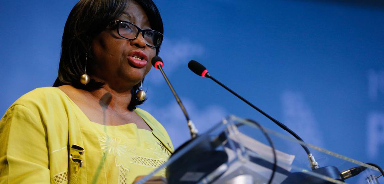 Carissa Etienne