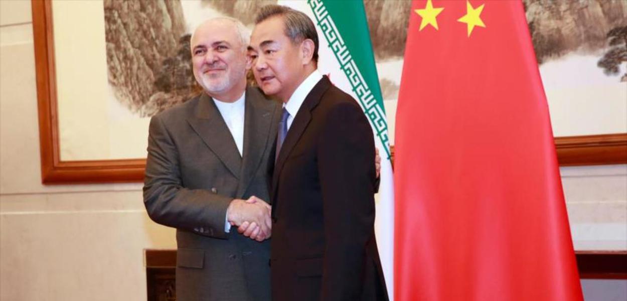 Mohamed Zarif e Wang Yi